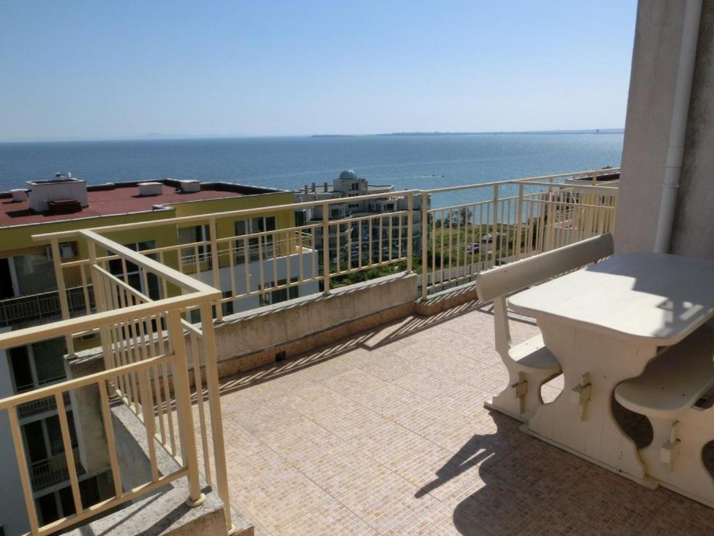2 Bedroom Imperial Apartment With Panoramic Sea Views, Sveti Vlas Exterior photo